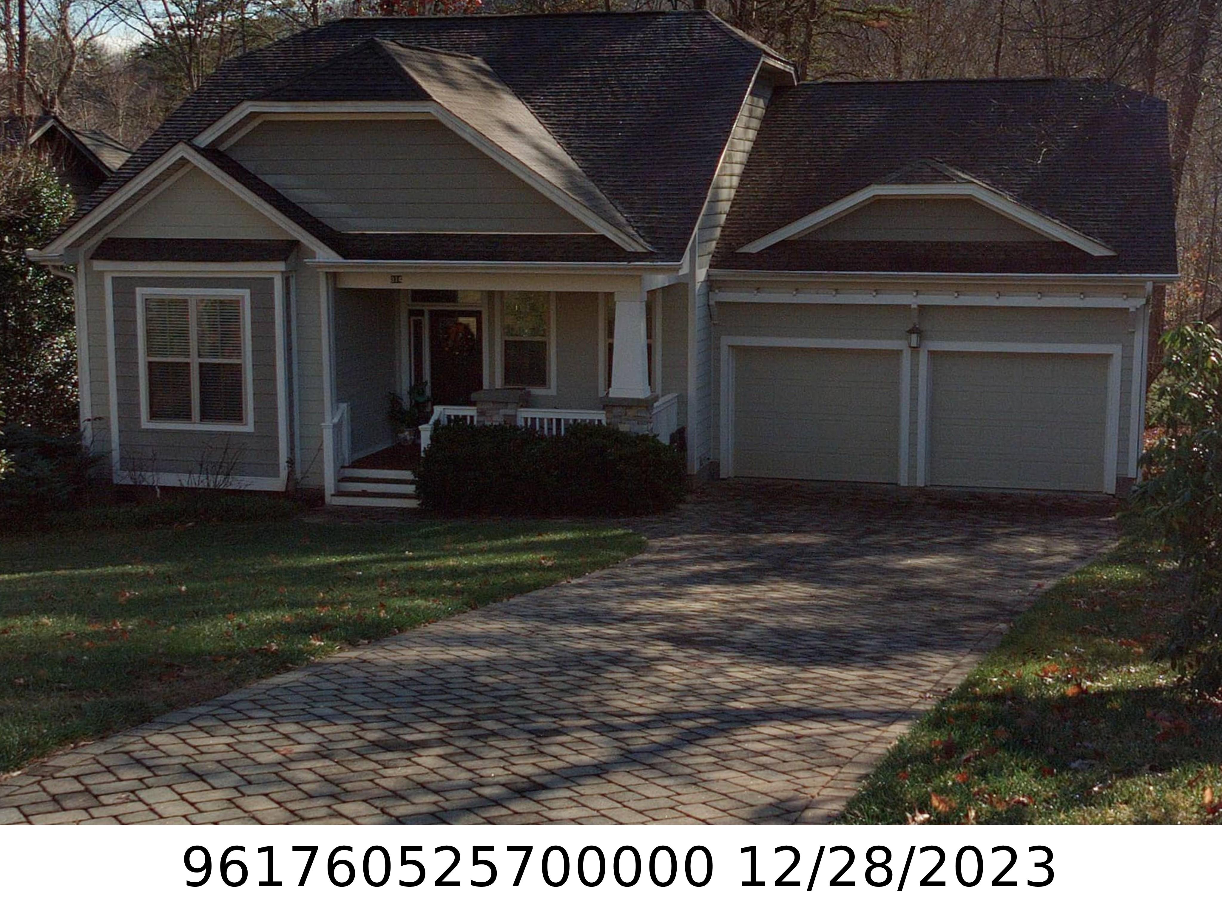 A picture of the property located at 314 FENNEL DUN CIR, CANDLER NC 28715.