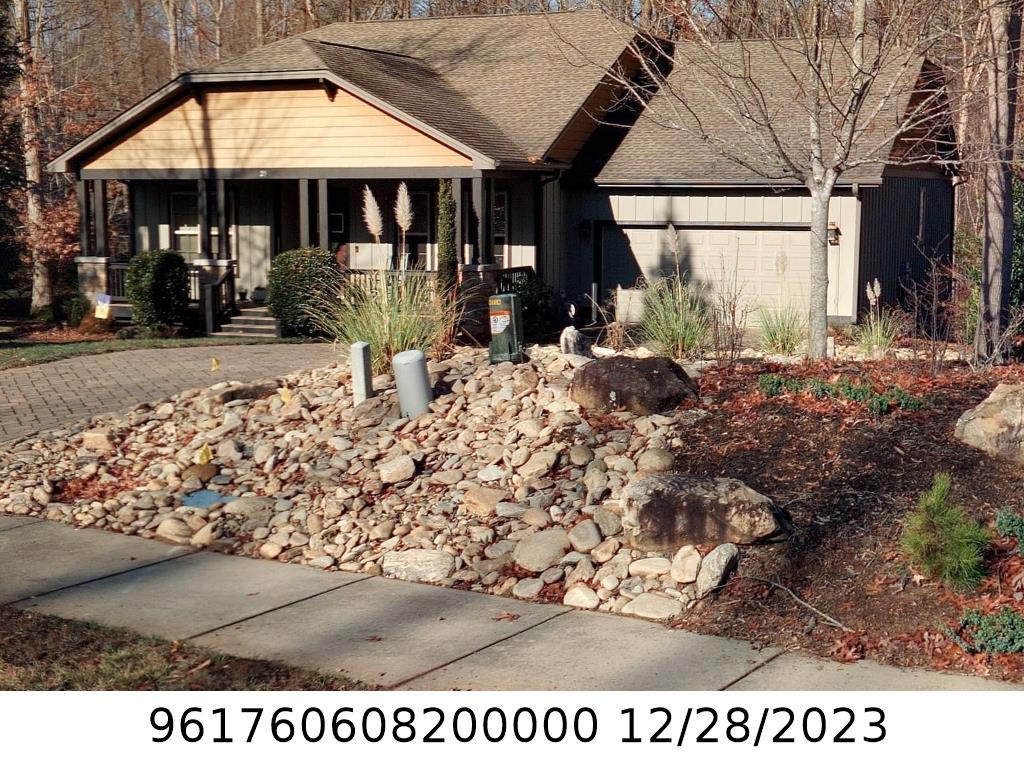 A picture of the property located at 29 SPARKLE DUN DR, CANDLER NC 28715.