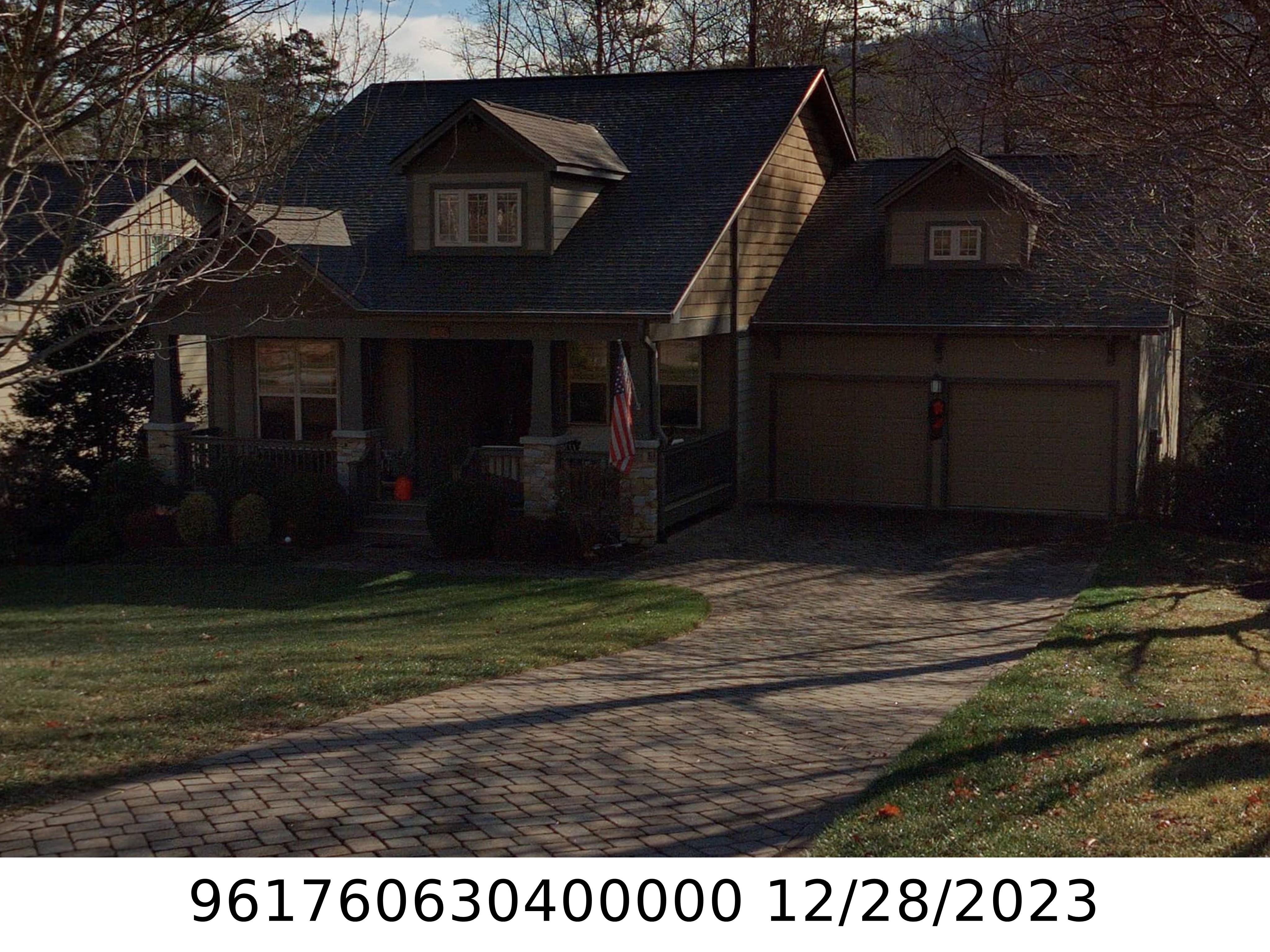 A picture of the property located at 316 FENNEL DUN CIR, CANDLER NC 28715.