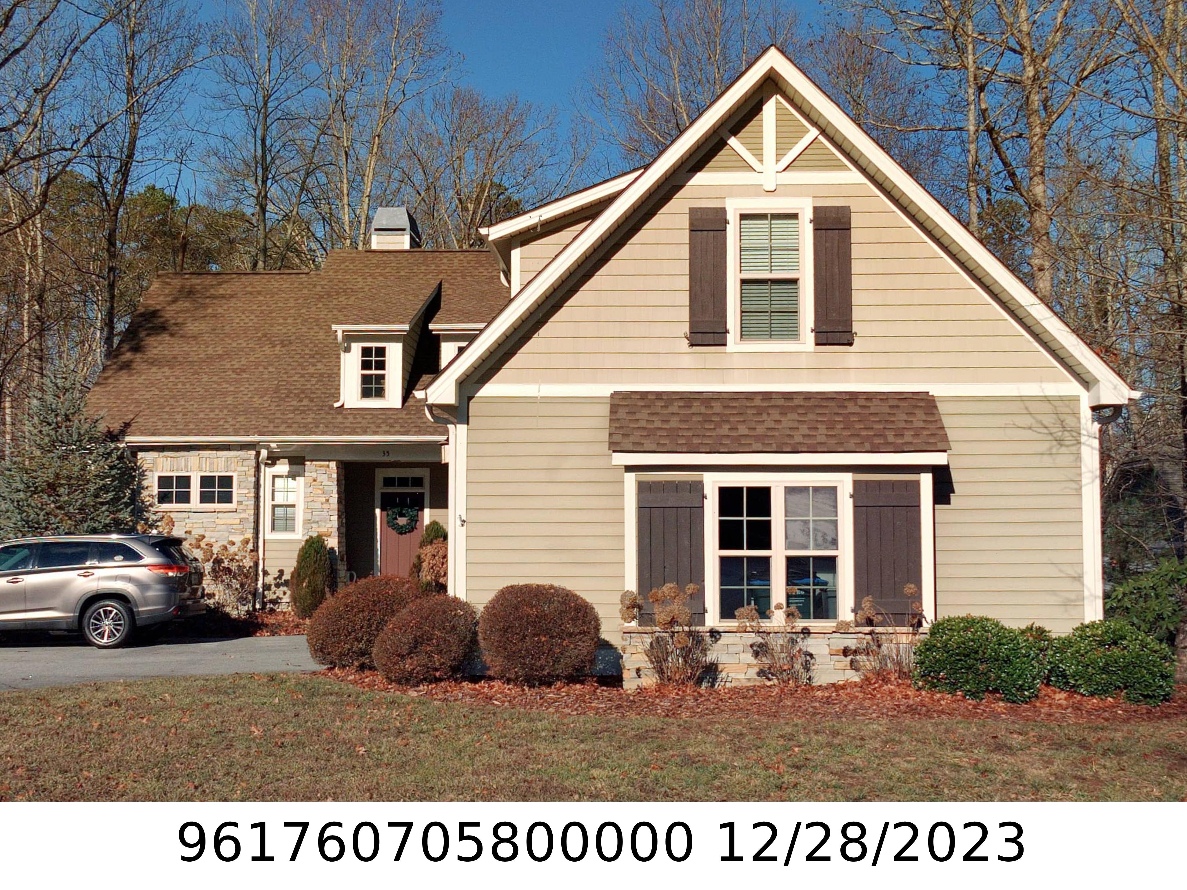 A picture of the property located at 35 SPARKLE DUN DR, CANDLER NC 28715.