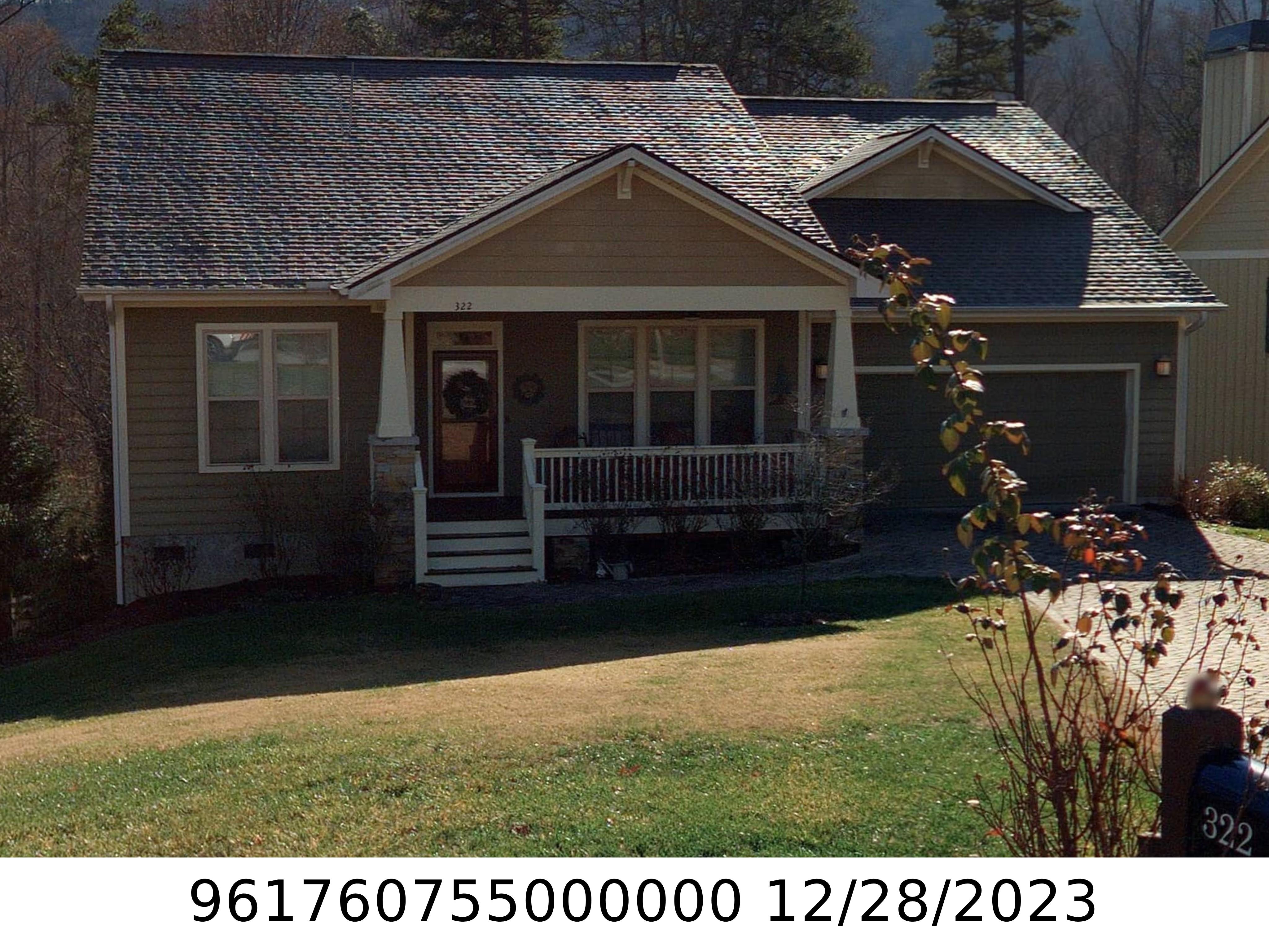 A picture of the property located at 322 FENNEL DUN CIR, CANDLER NC 28715.