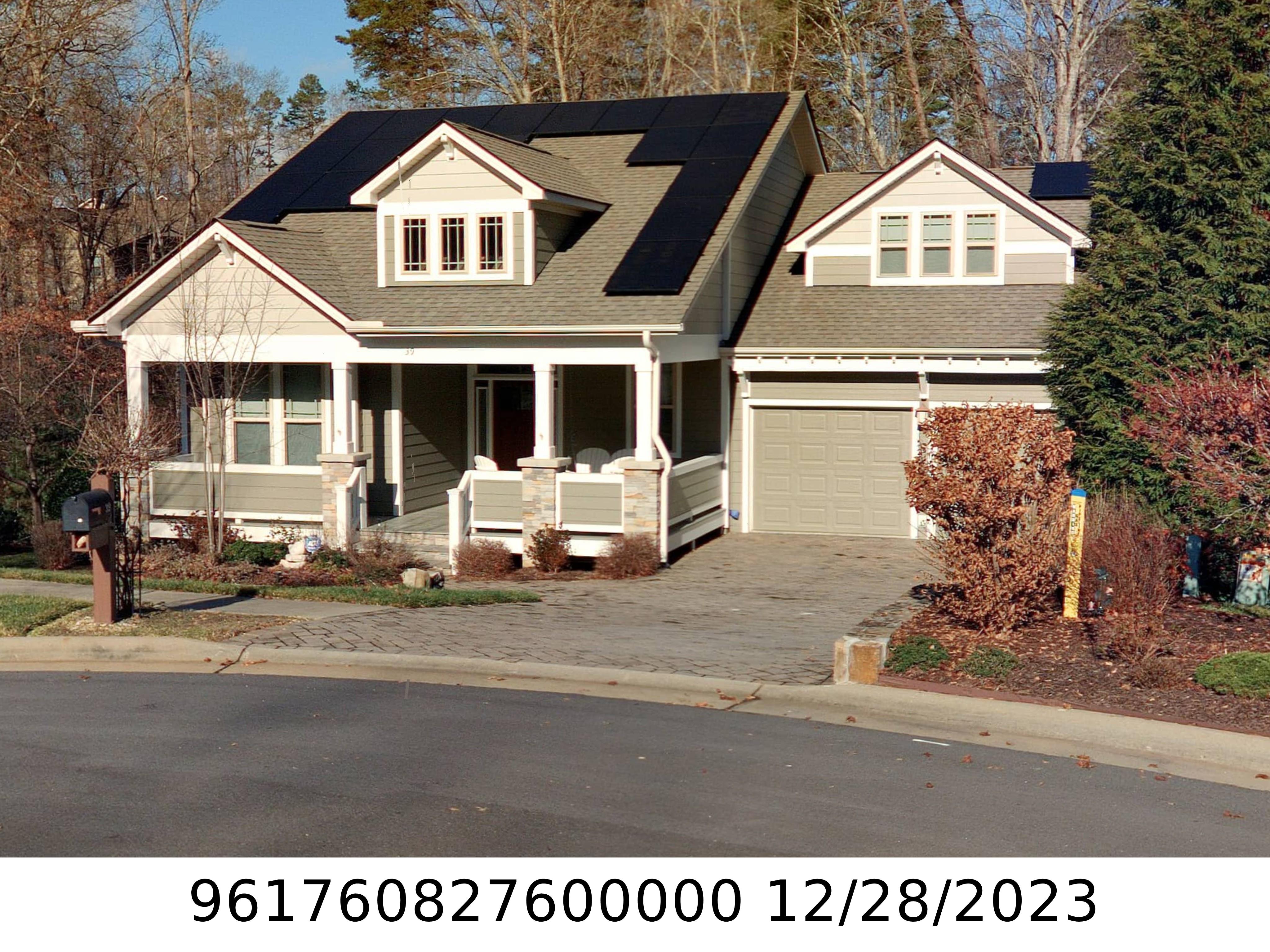 A picture of the property located at 39 SPARKLE DUN DR, CANDLER NC 28715.