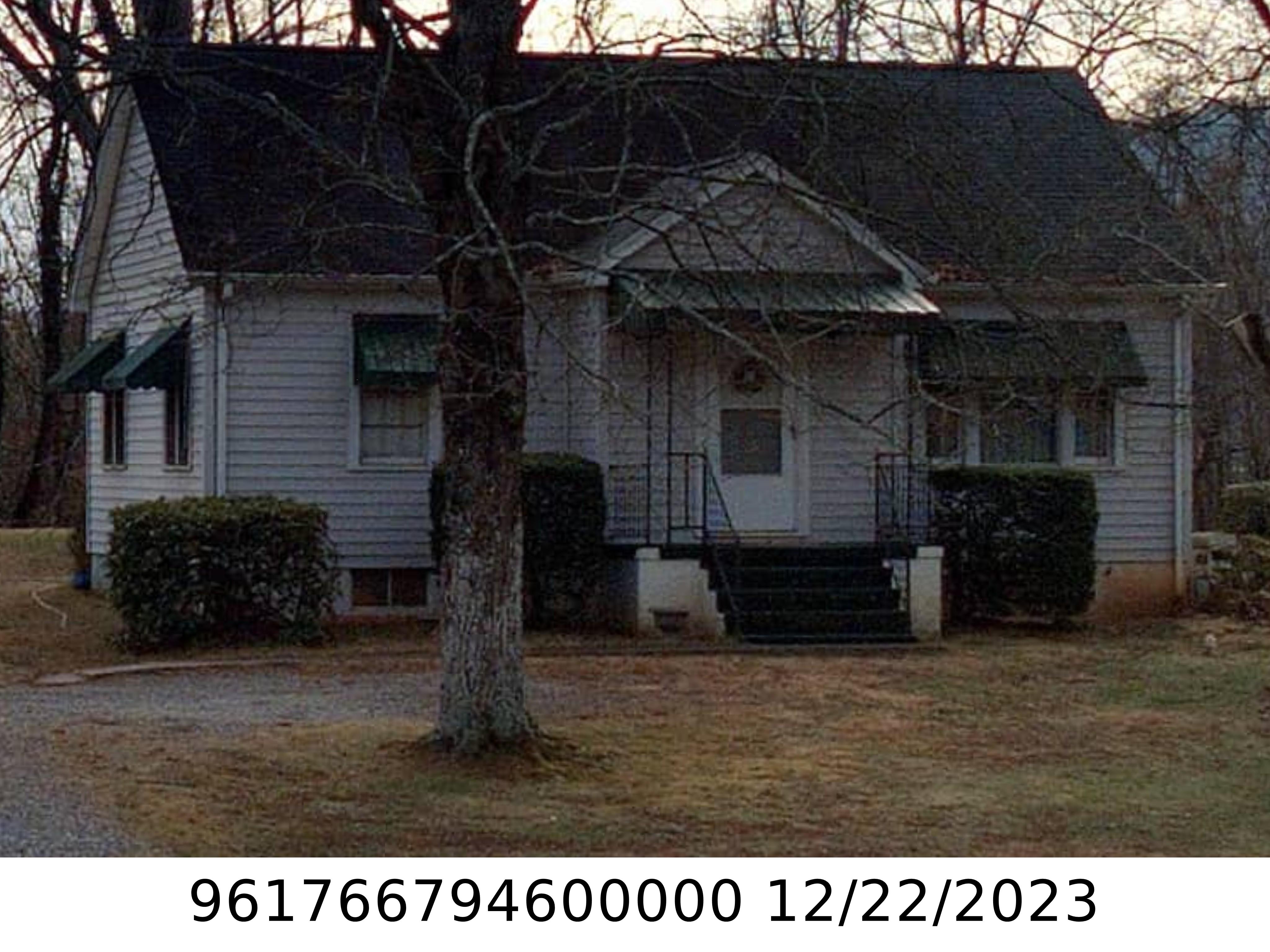 A picture of the property located at 76 ACTON CIR, CANDLER NC 28715.