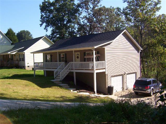 A picture of the property located at 22 GROVE GARDEN AVE, CANDLER NC 28715.