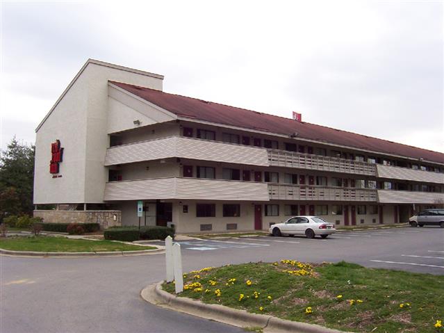 A picture of the property located at 16 CROWELL RD, ASHEVILLE NC 28806.