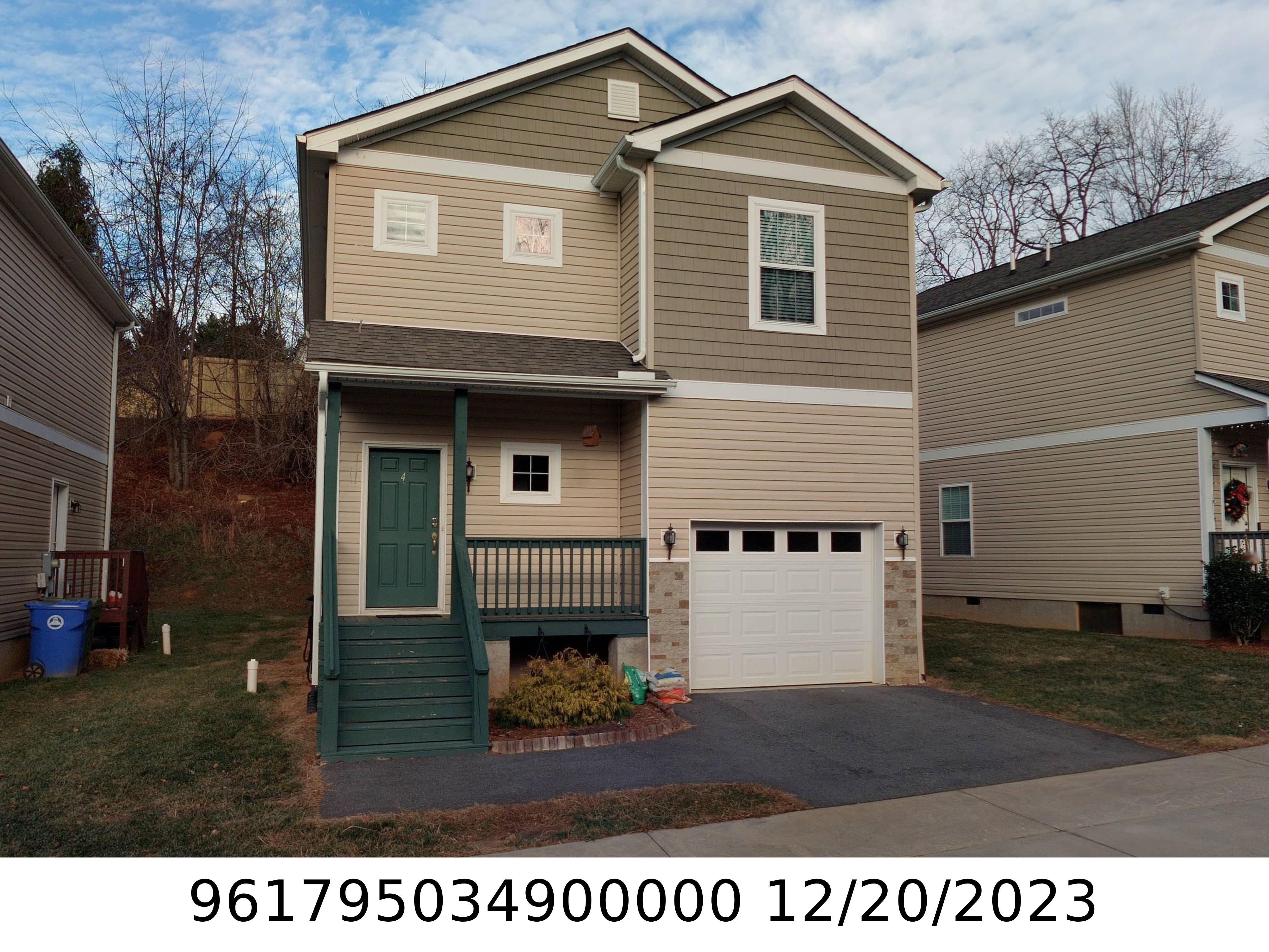 A picture of the property located at 4 WILLOW SHADE DR, ASHEVILLE NC 28806.