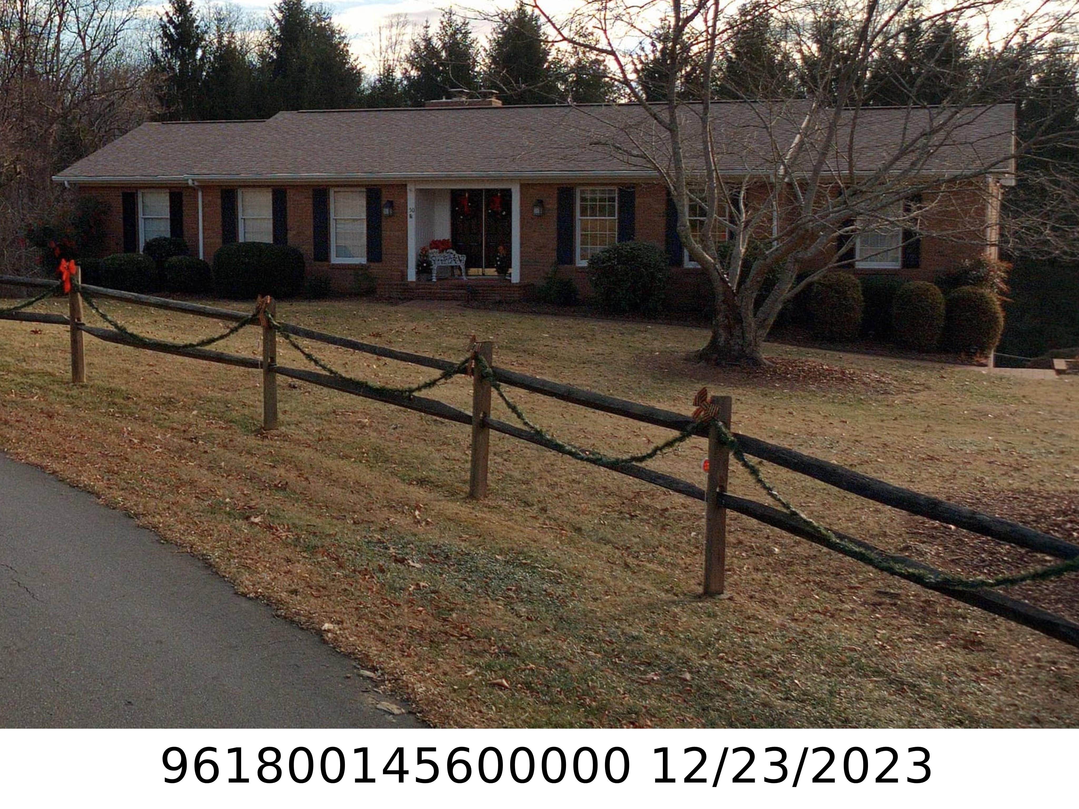 A picture of the property located at 50 HIGH MEADOWS DR, CANDLER NC 28715.