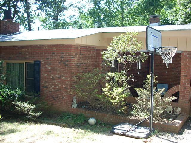 A picture of the property located at 52 HUBBARD LN, CANDLER NC 28715.