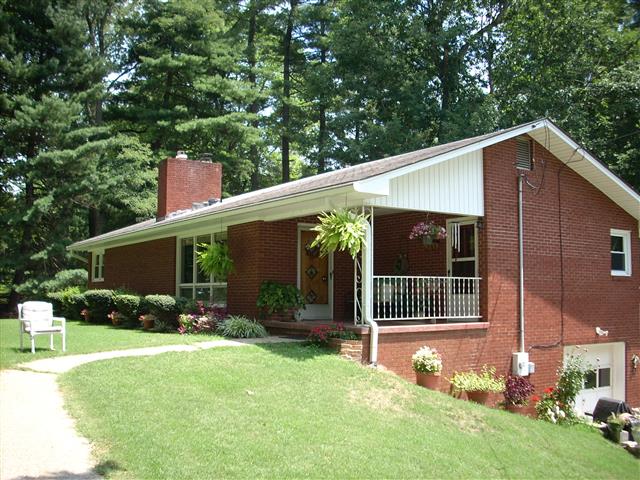 A picture of the property located at 3 BARCLAY RD UNINCORPORATED.