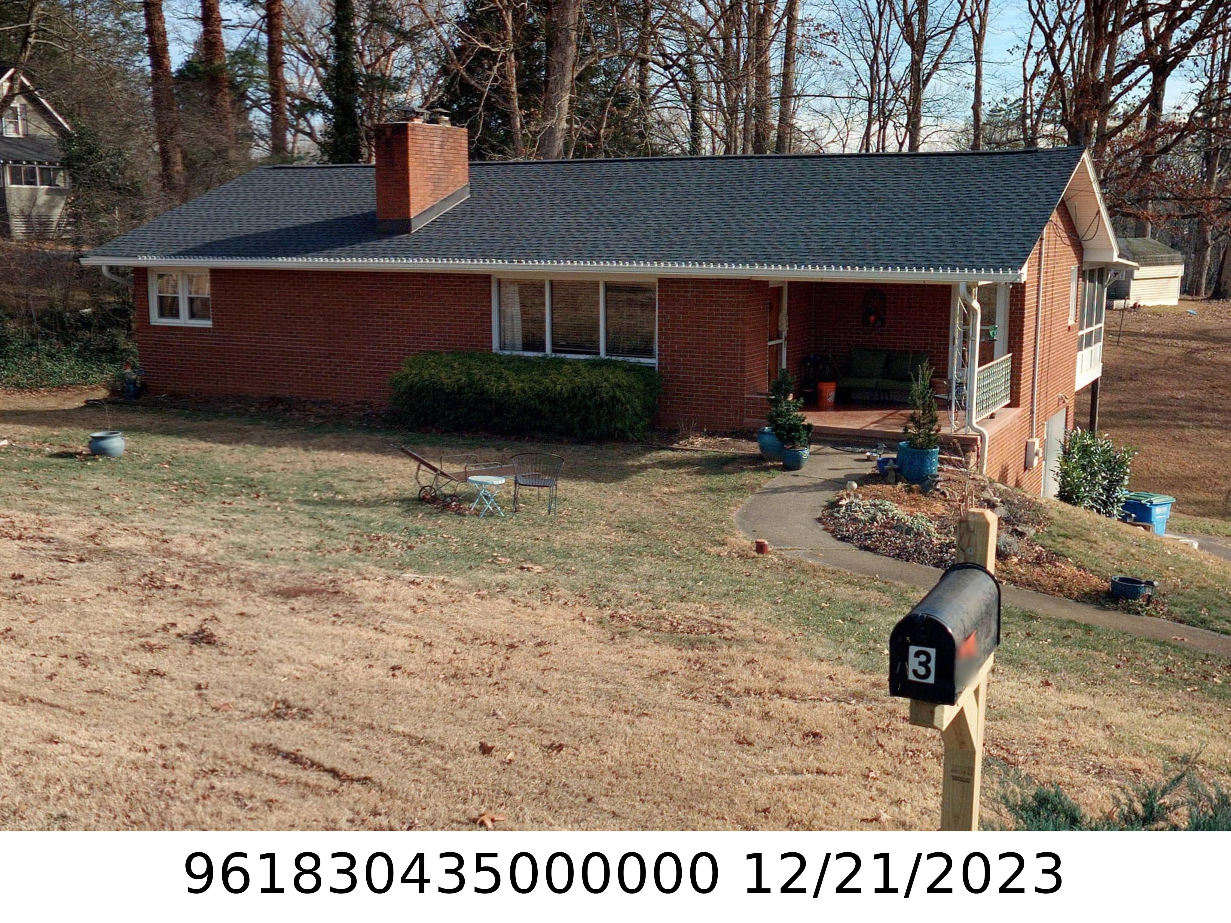 A picture of the property located at 3 BARCLAY RD, CANDLER NC 28715.
