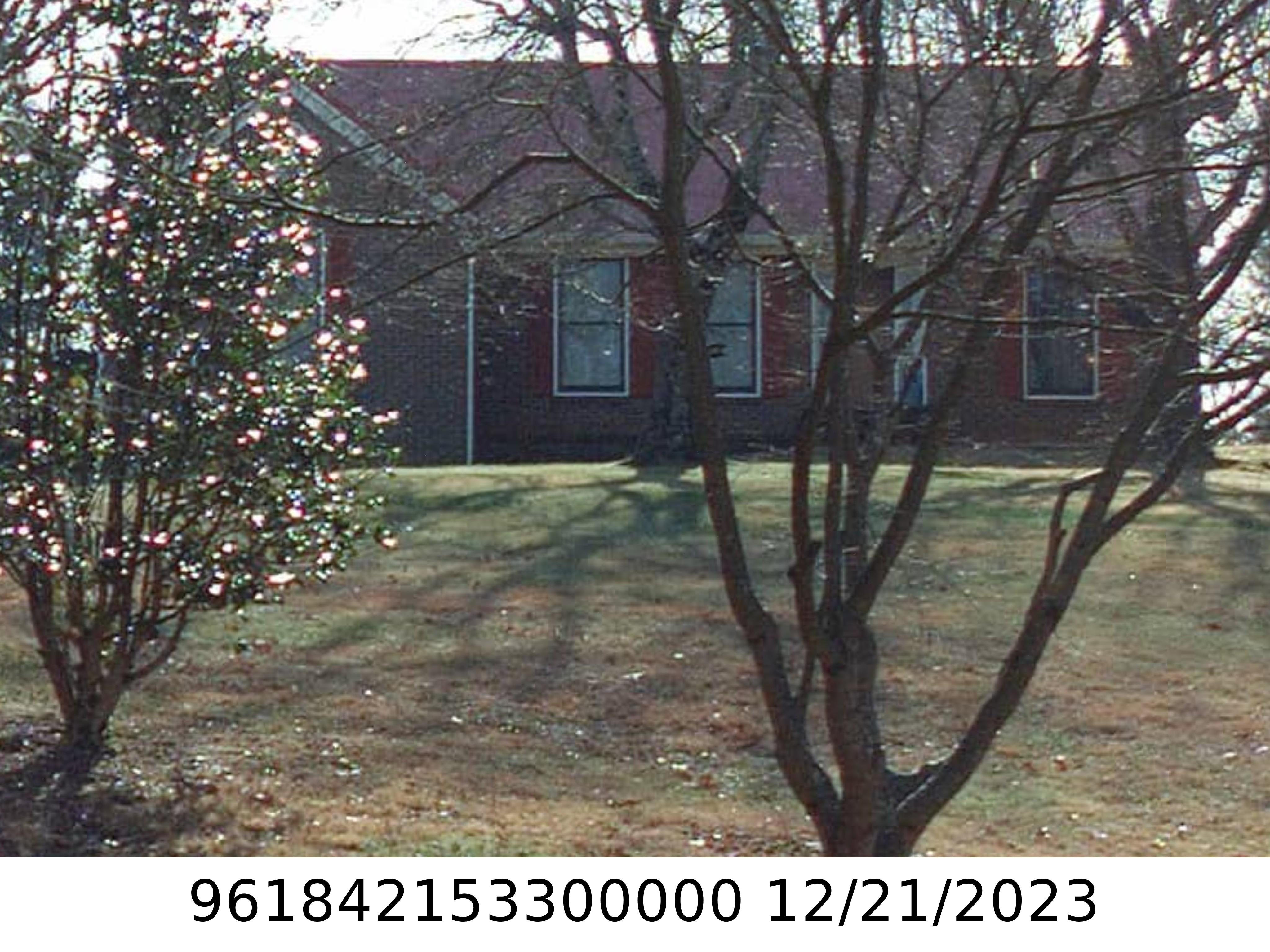 A picture of the property located at 34 REAKEN LN, CANDLER NC 28715.