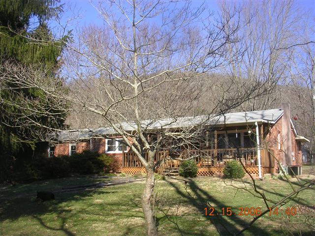 A picture of the property located at 15 LOCKWOOD LN, ASHEVILLE NC 28806.