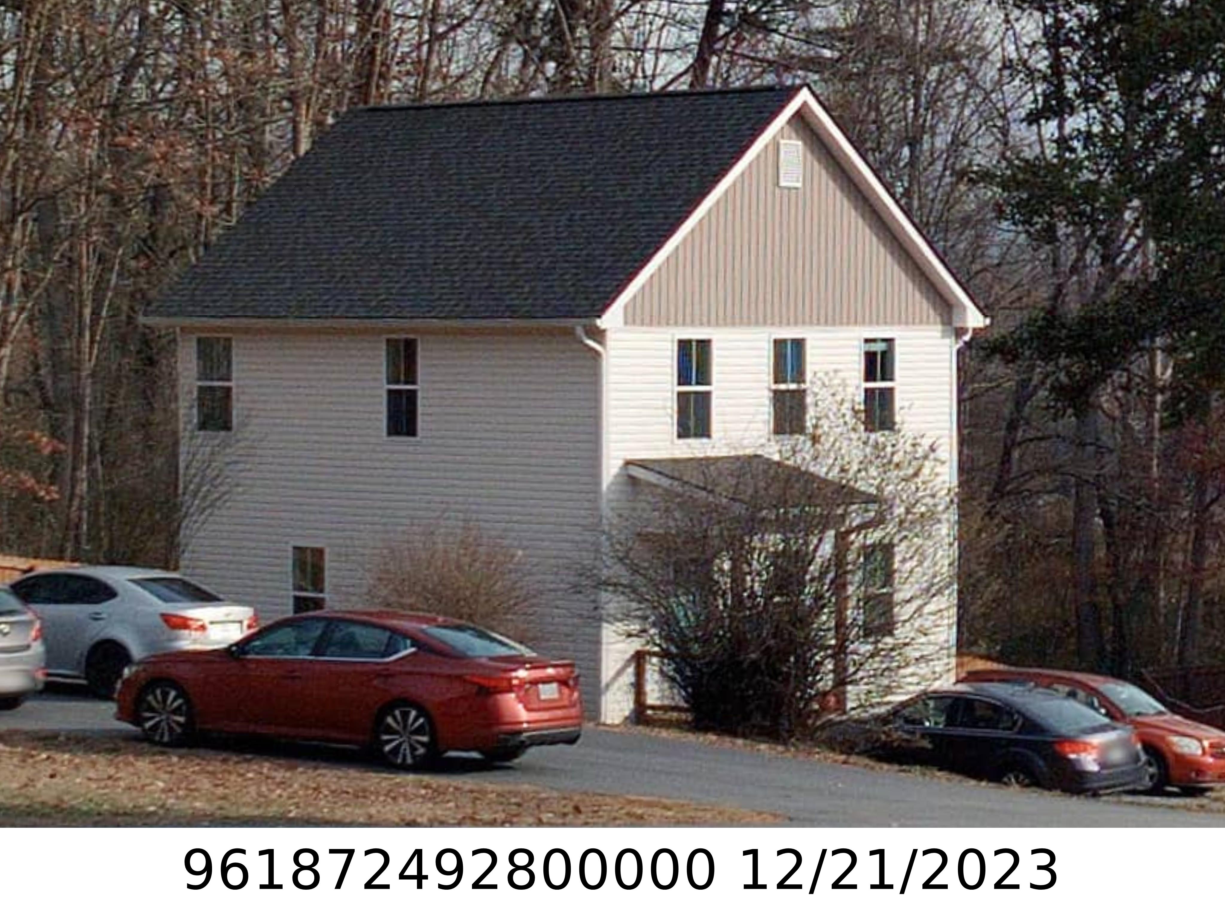 A picture of the property located at 104 SUTTON VIEW PL, ASHEVILLE NC 28806.