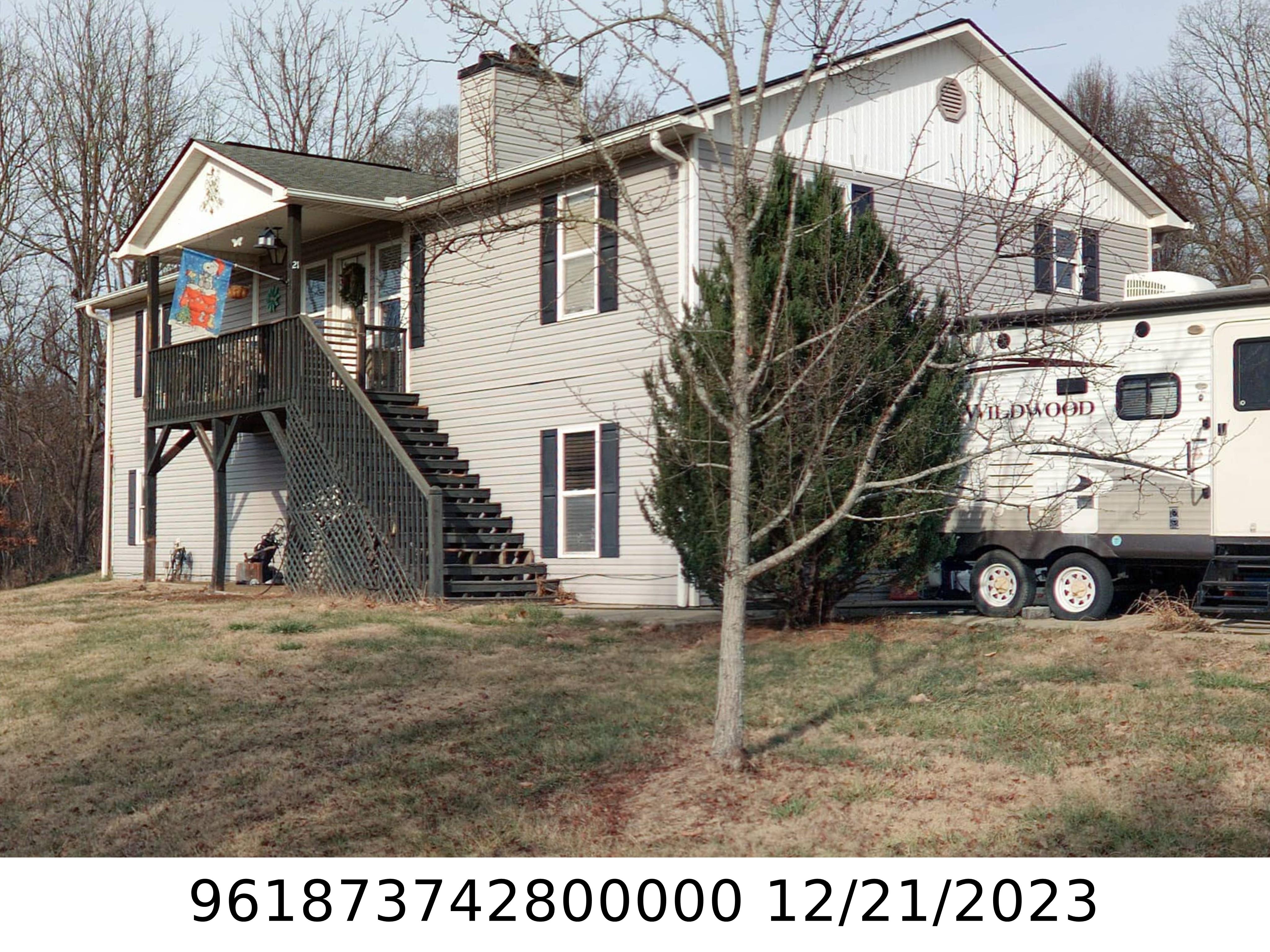 A picture of the property located at 21 LOONEY CREEK LN, ASHEVILLE NC 28806.