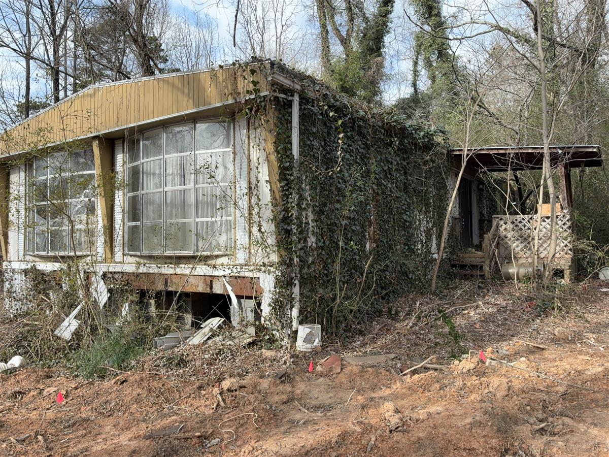 A picture of the property located at 17 PITCHFORK LN, ASHEVILLE NC 28806.