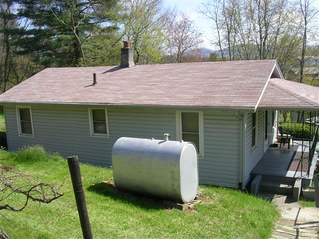 A picture of the property located at 12 STRAWFLOWER LN, ASHEVILLE NC 28806.