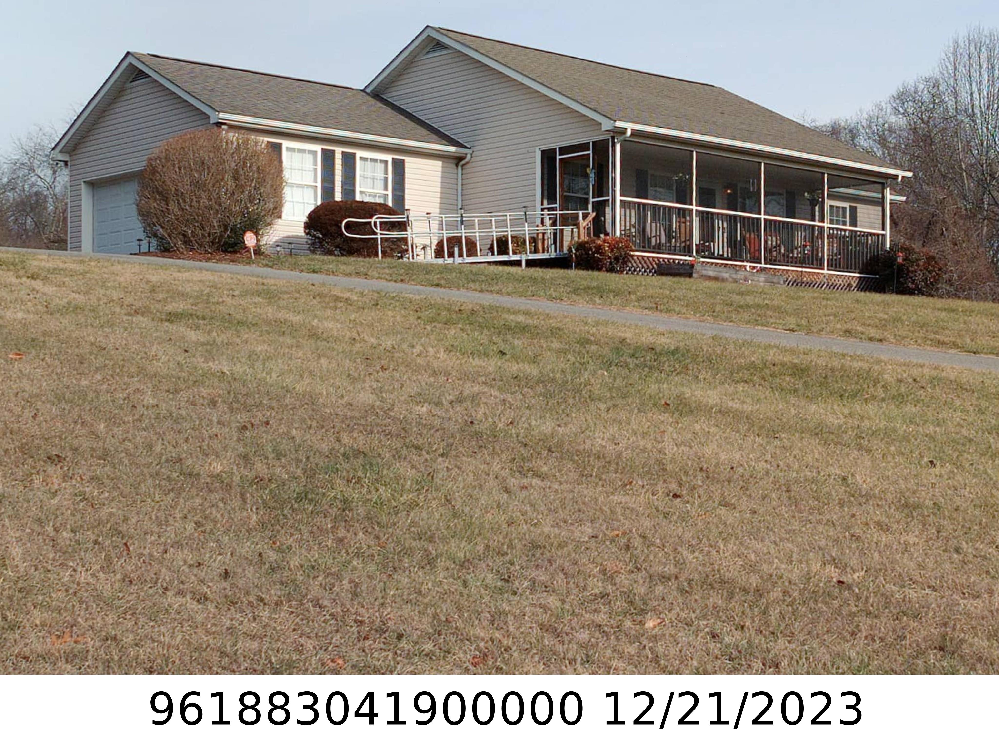 A picture of the property located at 17 LOONEY CREEK LN, ASHEVILLE NC 28806.
