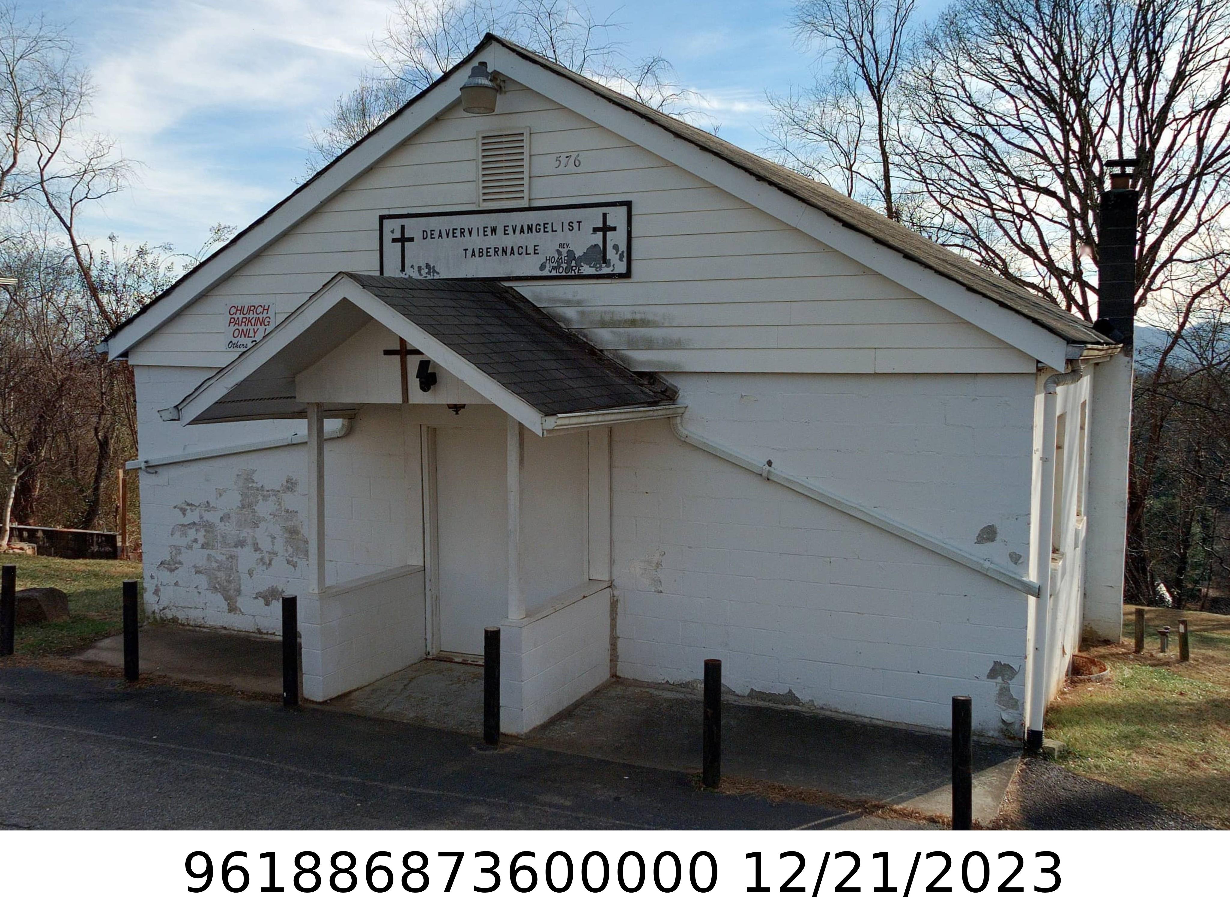 A picture of the property located at 576 DEAVERVIEW RD, ASHEVILLE NC 28806.