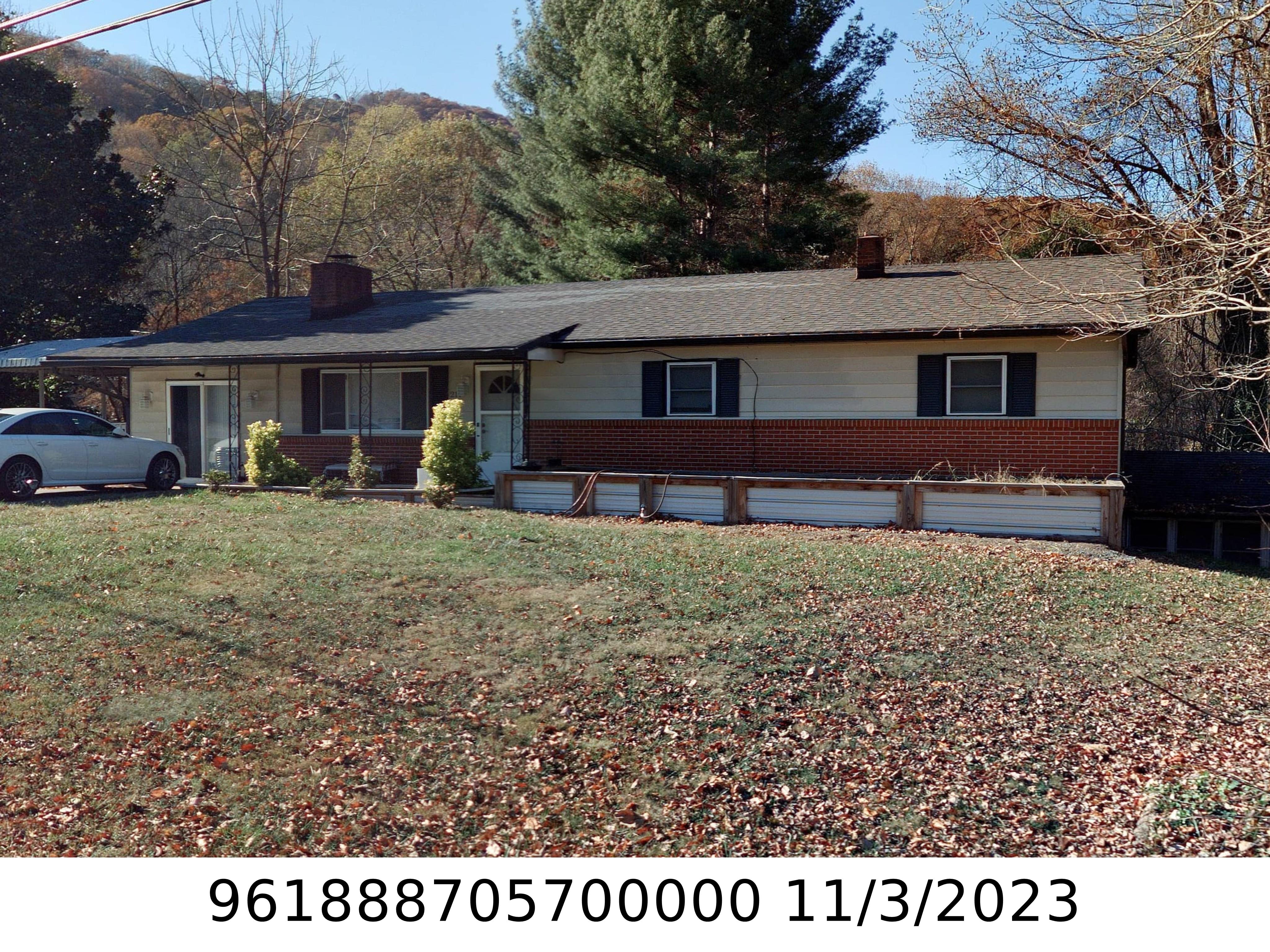 A picture of the property located at 217 CEDAR HILL RD, ASHEVILLE NC 28806.