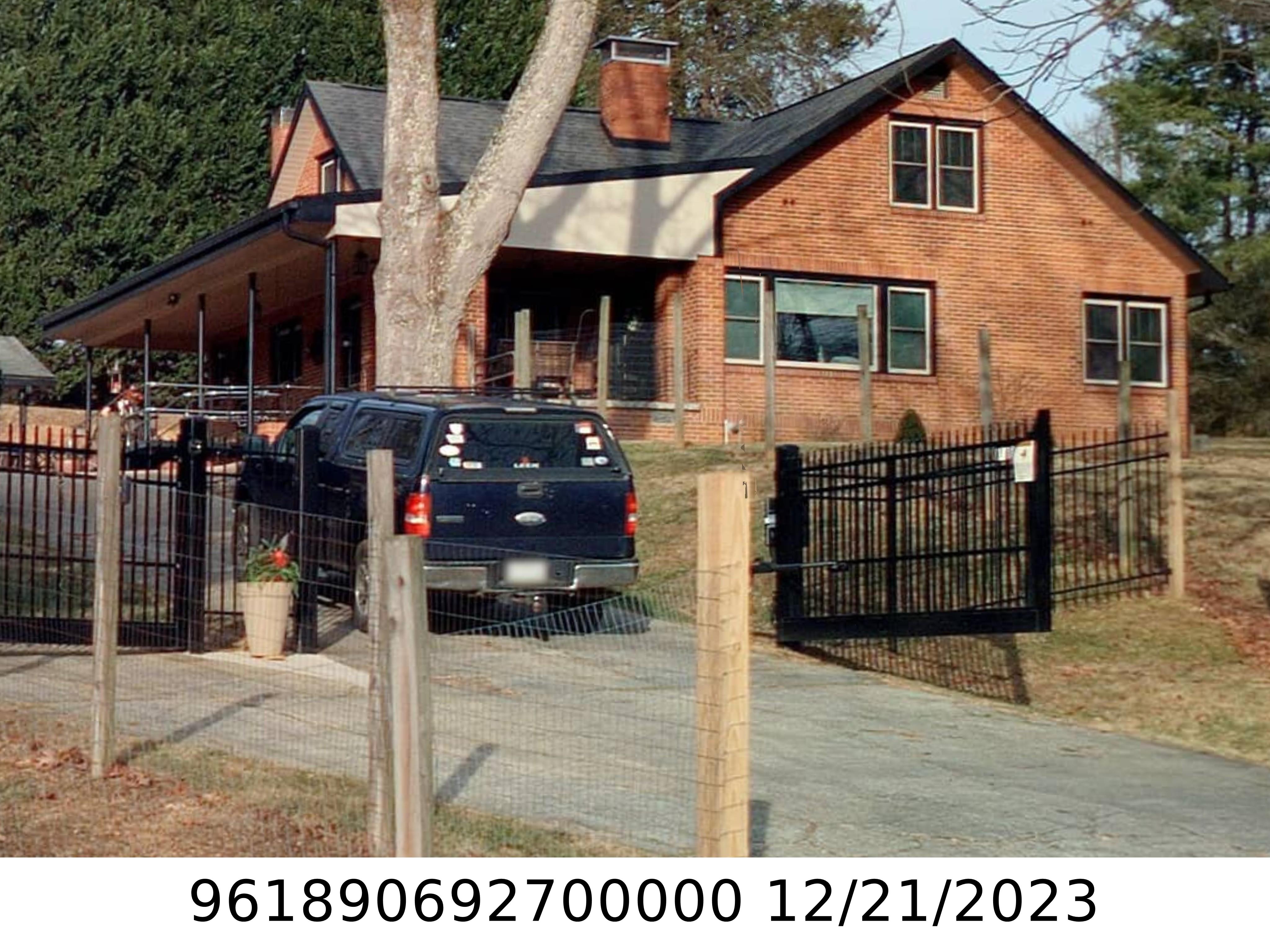 A picture of the property located at 93 EASTVIEW CIR, ASHEVILLE NC 28806.