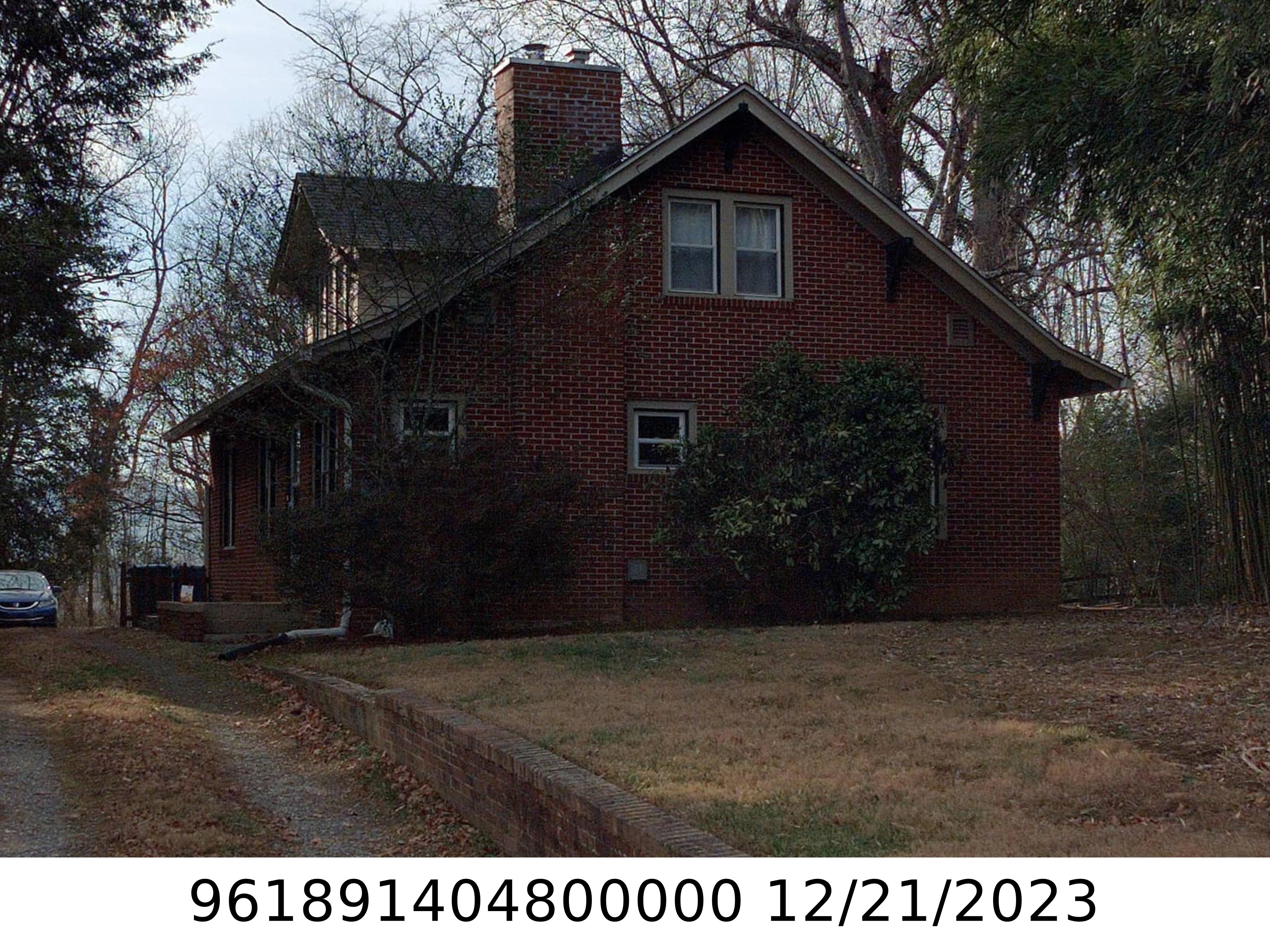 A picture of the property located at 76 STARNES COVE RD, ASHEVILLE NC 28806.