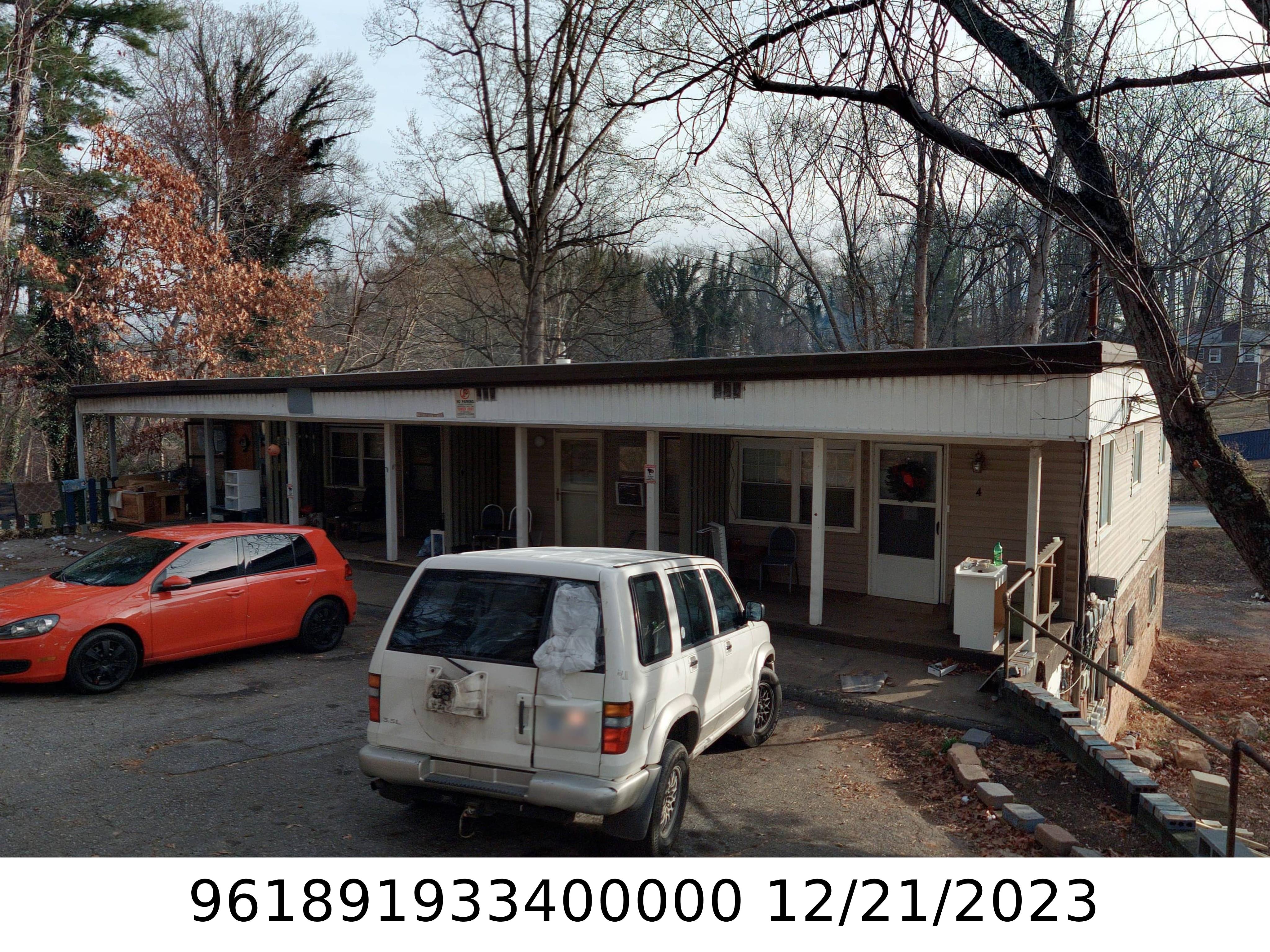 A picture of the property located at 60 EASTVIEW CIR, ASHEVILLE NC 28806.