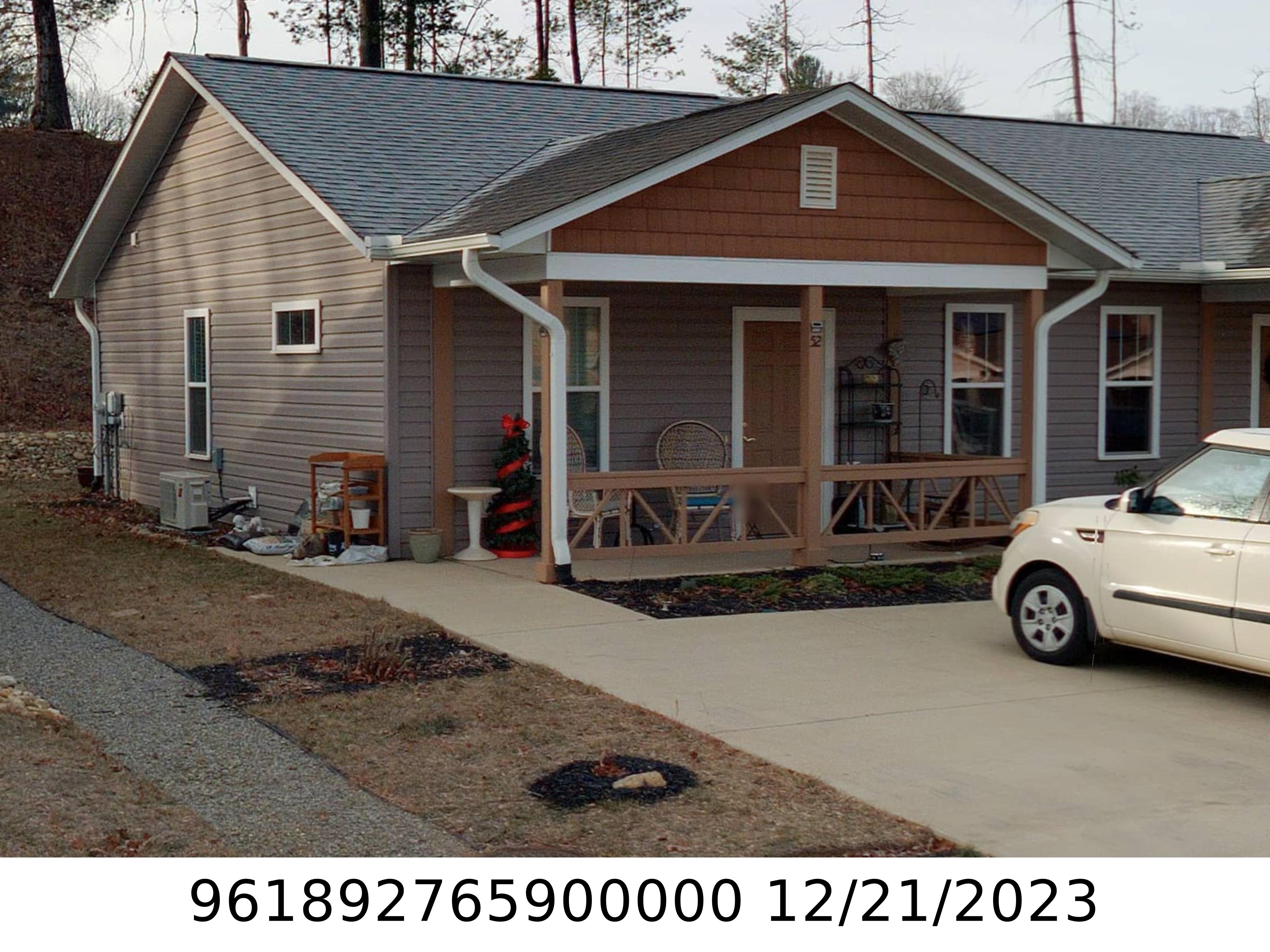 A picture of the property located at 52 NEW HEIGHTS DR, ASHEVILLE NC 28806.