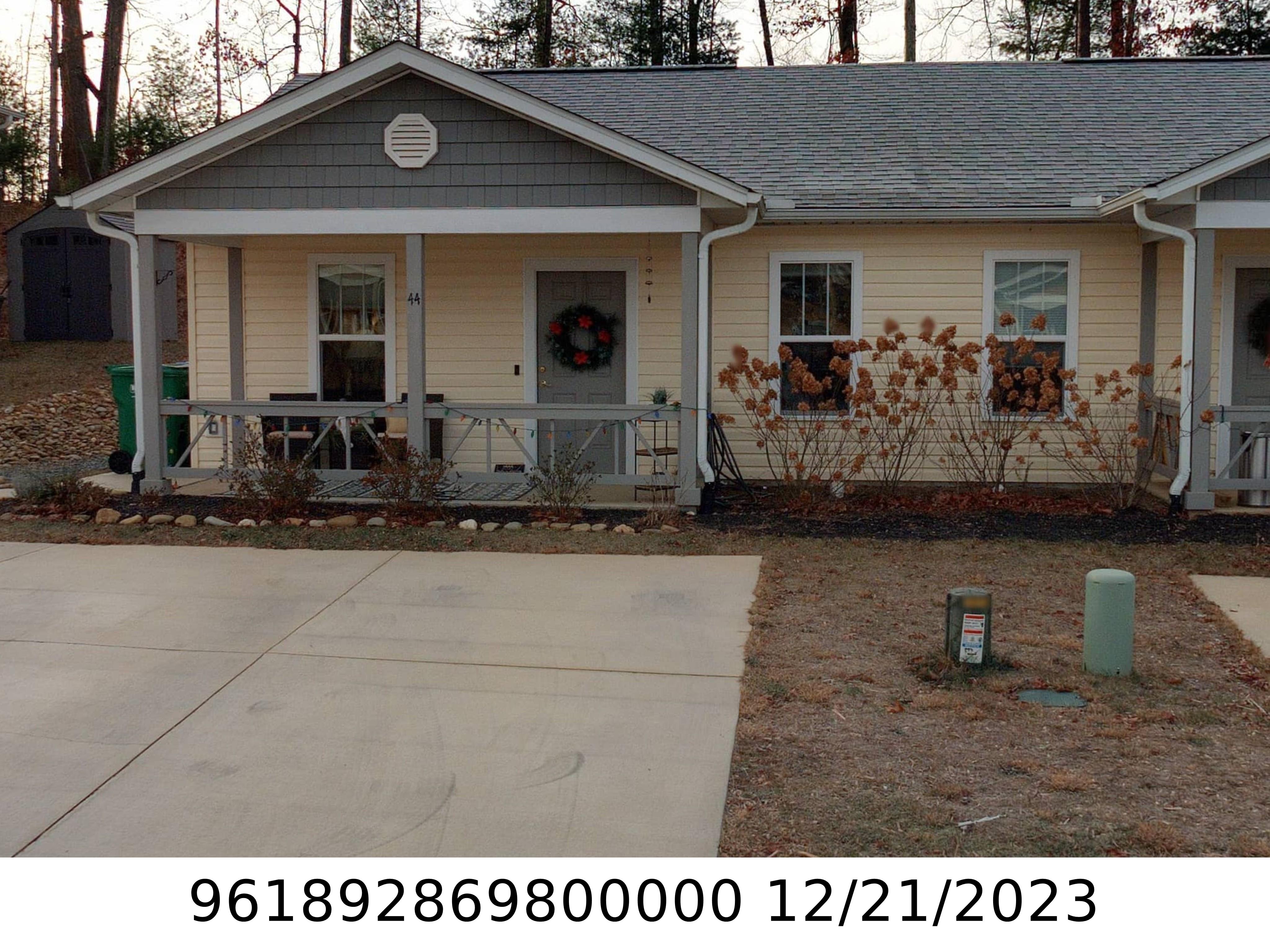 A picture of the property located at 44 NEW HEIGHTS DR, ASHEVILLE NC 28806.