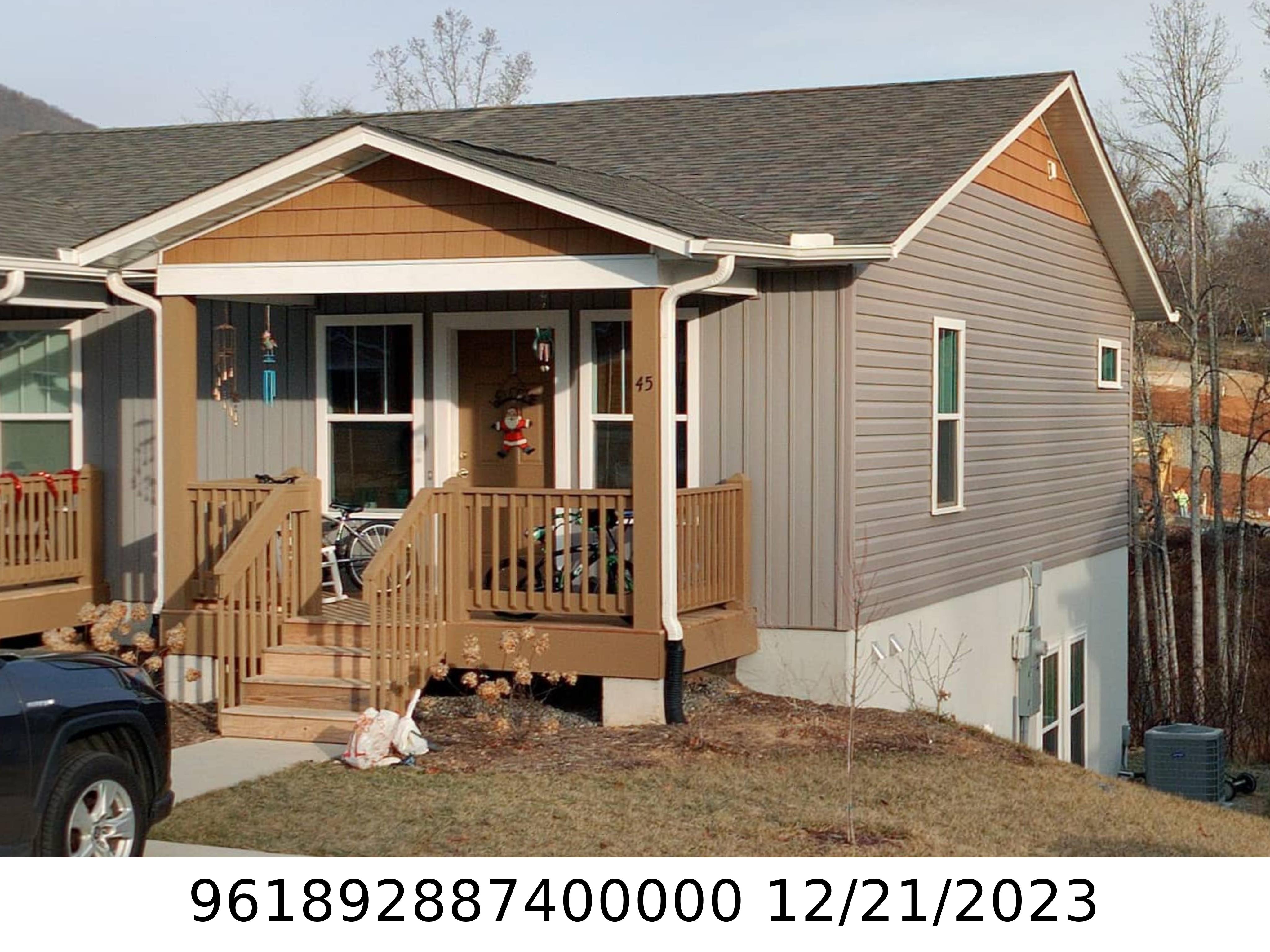 A picture of the property located at 45 NEW HEIGHTS DR, ASHEVILLE NC 28806.