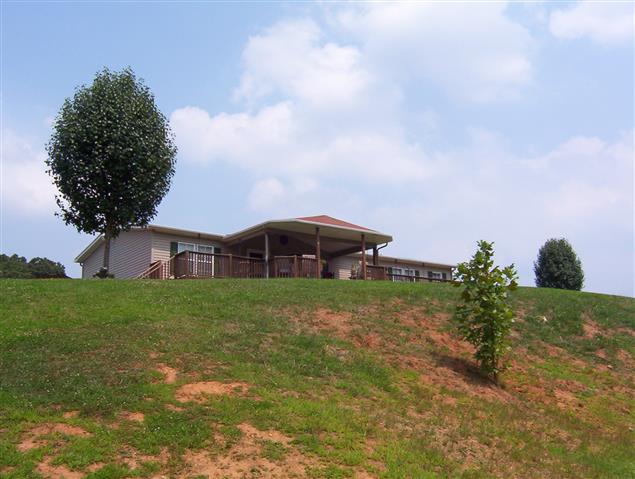 A picture of the property located at 29 DOROTHY LN, LEICESTER NC 28748.