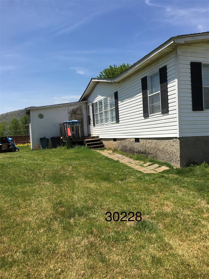 A picture of the property located at 21 DOROTHY LN, LEICESTER NC 28748.
