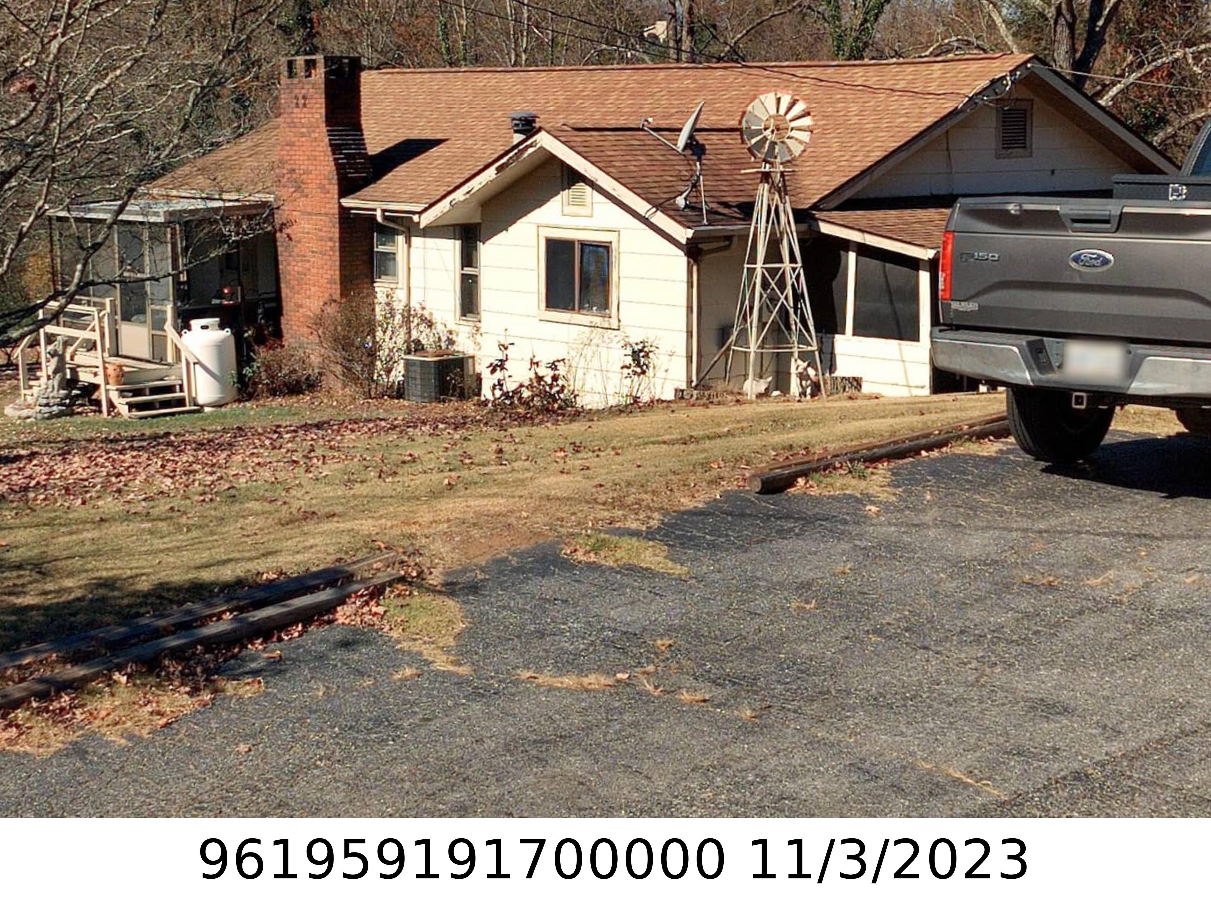 A picture of the property located at 223 ODONALD RD, ASHEVILLE NC 28806.