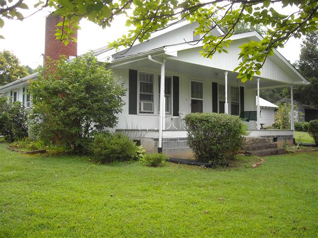 A picture of the property located at 222 ODONALD RD, ASHEVILLE NC 28806.