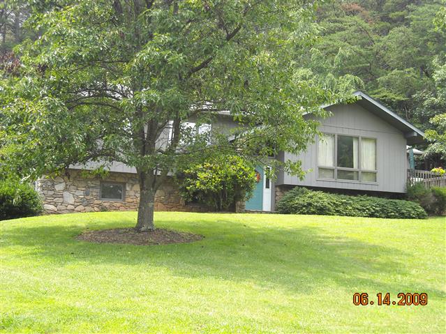 A picture of the property located at 25 LEILA LN, ASHEVILLE NC 28806.