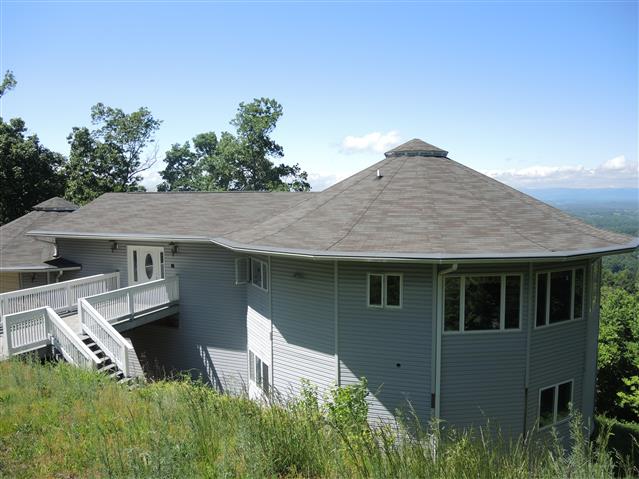 A picture of the property located at 16 COURT VIEW LN, ASHEVILLE NC 28806.