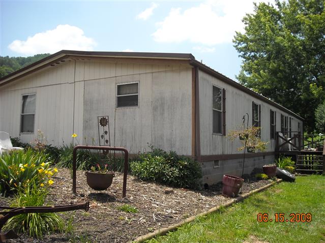 A picture of the property located at 15 HITCHING POST LN, ASHEVILLE NC 28806.