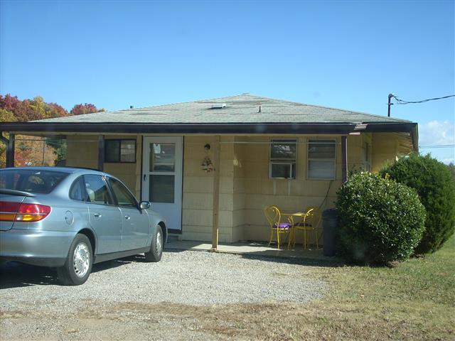 A picture of the property located at 14 HITCHING POST LN, ASHEVILLE NC 28806.
