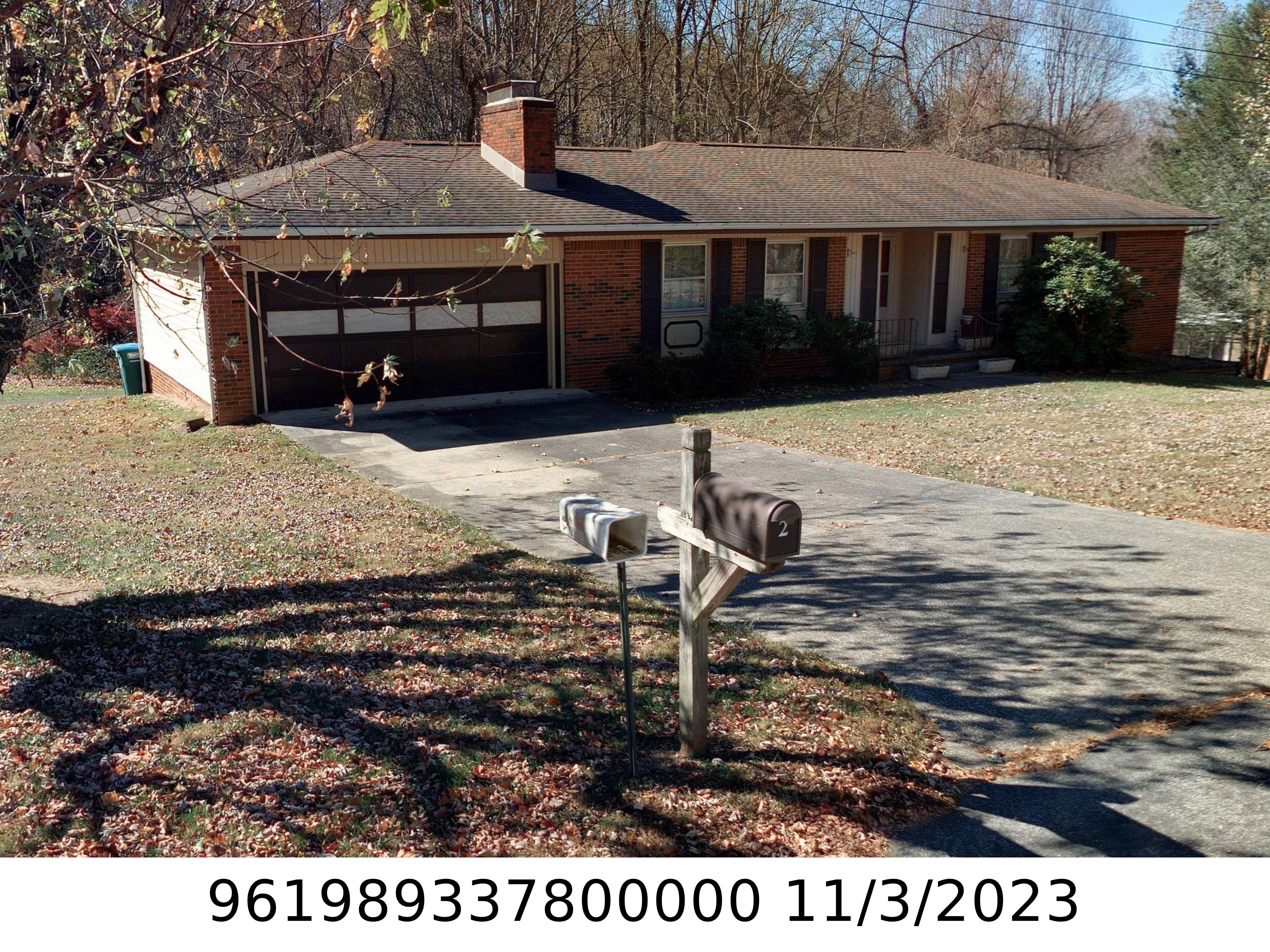 A picture of the property located at 2 WONDU VIEW CT, ASHEVILLE NC 28806.