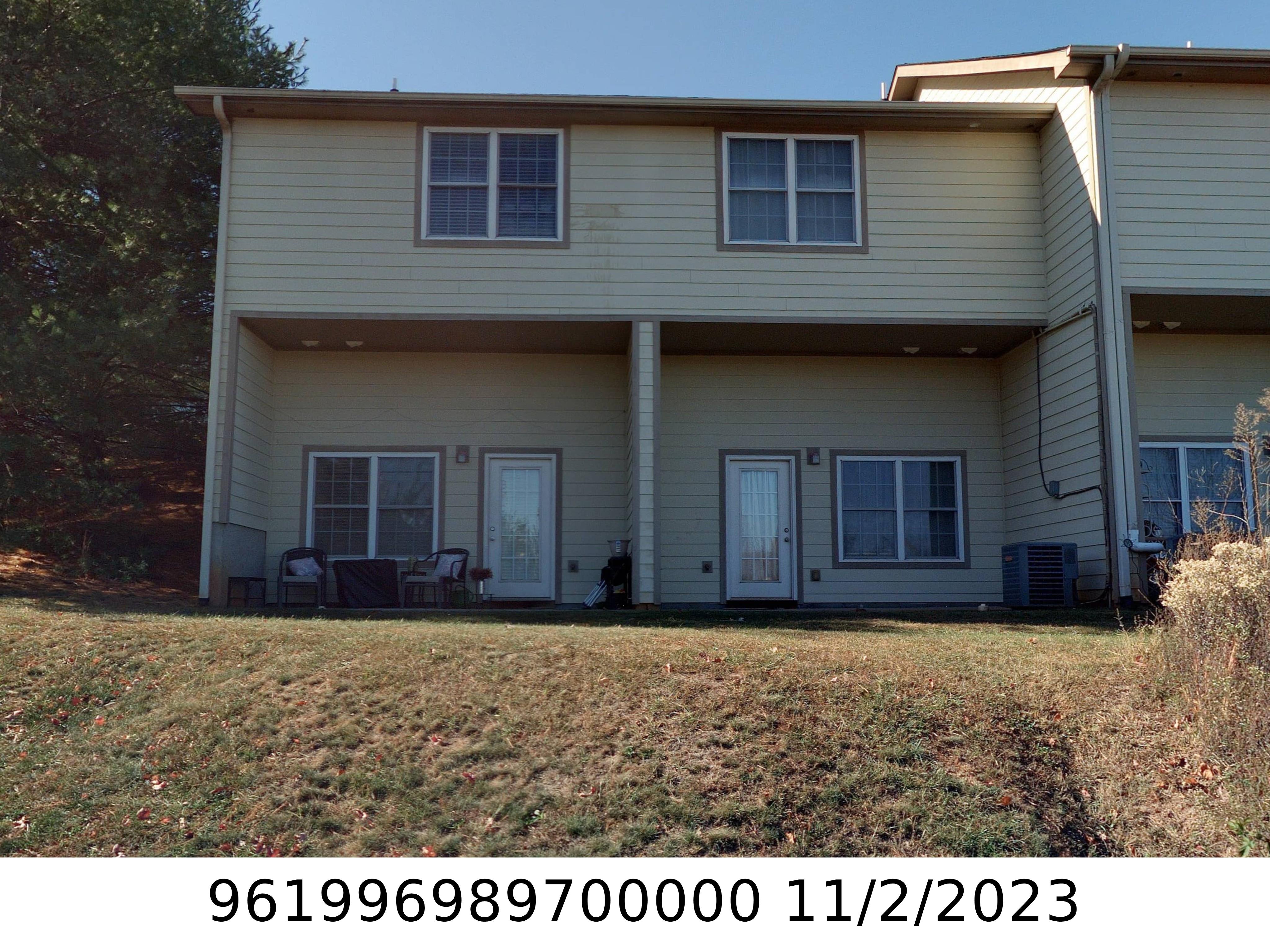A picture of the property located at 15 ROTUNDA CIR, ASHEVILLE NC 28806.