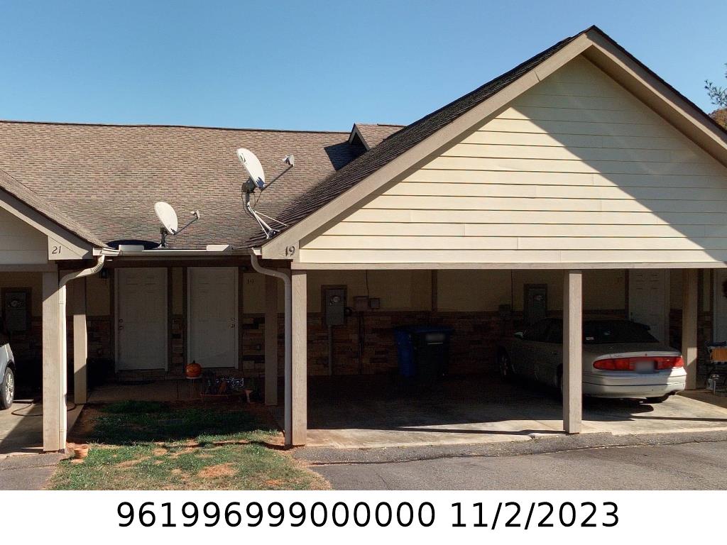 A picture of the property located at 19 ROTUNDA CIR, ASHEVILLE NC 28806.