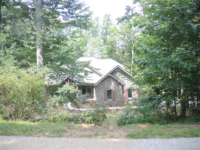 A picture of the property located at 144 SMOKEMONT DR, ARDEN NC 28704.