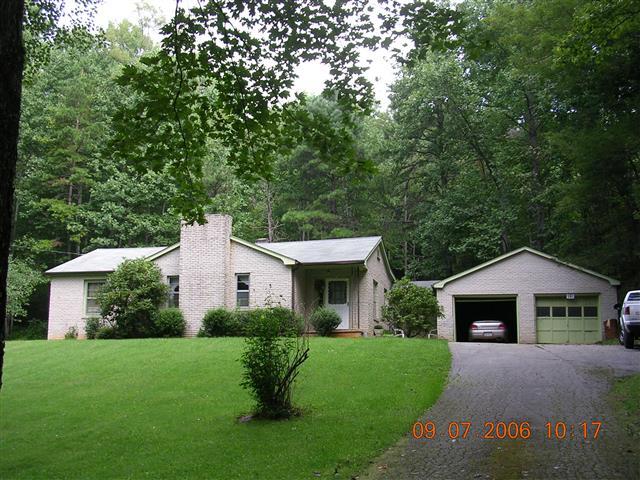 A picture of the property located at 140 RUSTIC TRL, ARDEN NC 28704.