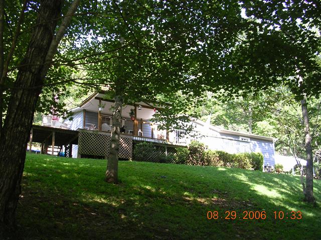 A picture of the property located at 33 HUNTER DR, ARDEN NC 28704.