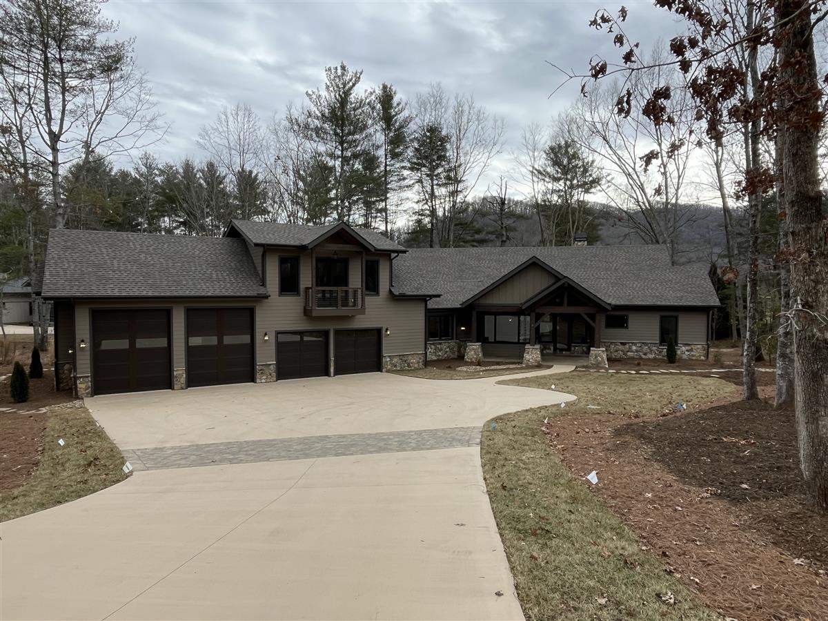 A picture of the property located at 19 NESTLEWOOD DR, ARDEN NC 28704.