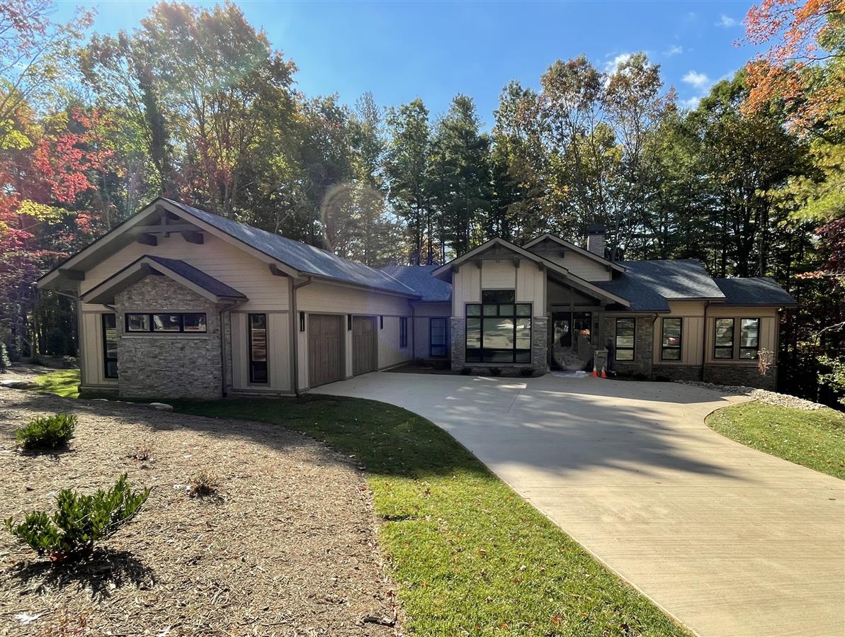 A picture of the property located at 21 NESTLEWOOD DR, ARDEN NC 28704.
