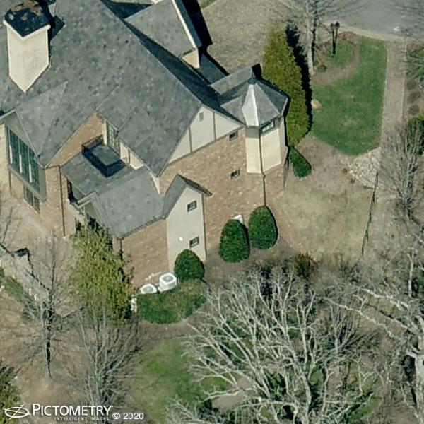 A picture of the property located at 20 VILLAGE OAK DR, ARDEN NC 28704.