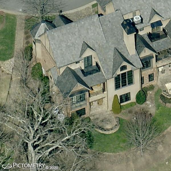 A picture of the property located at 18 VILLAGE OAK DR, ARDEN NC 28704.