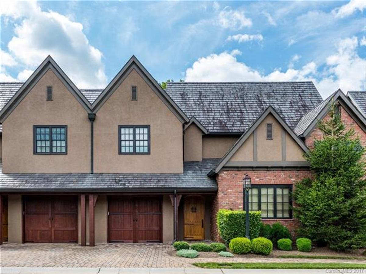 A picture of the property located at 16 VILLAGE OAK DR, ARDEN NC 28704.