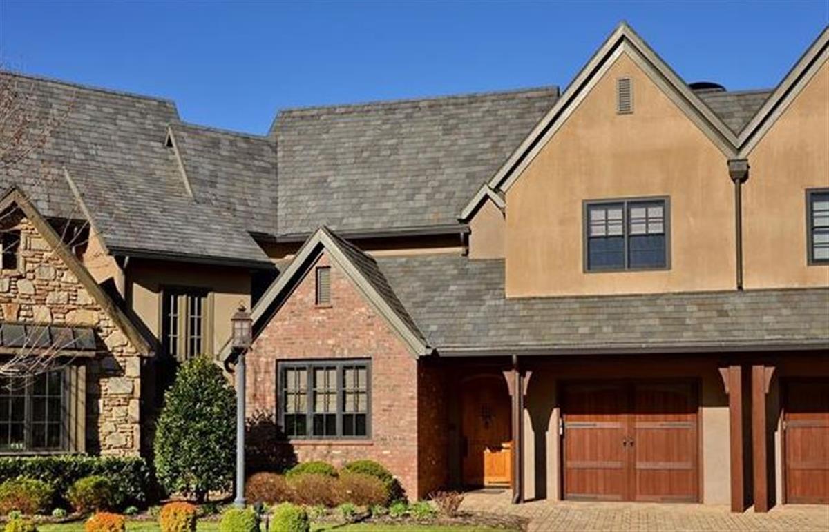 A picture of the property located at 24 VILLAGE OAK DR, ARDEN NC 28704.