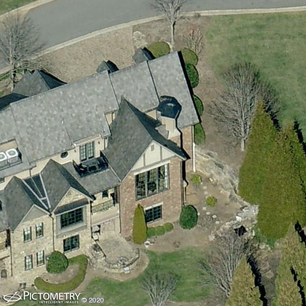 A picture of the property located at 10 VILLAGE OAK DR, ARDEN NC 28704.